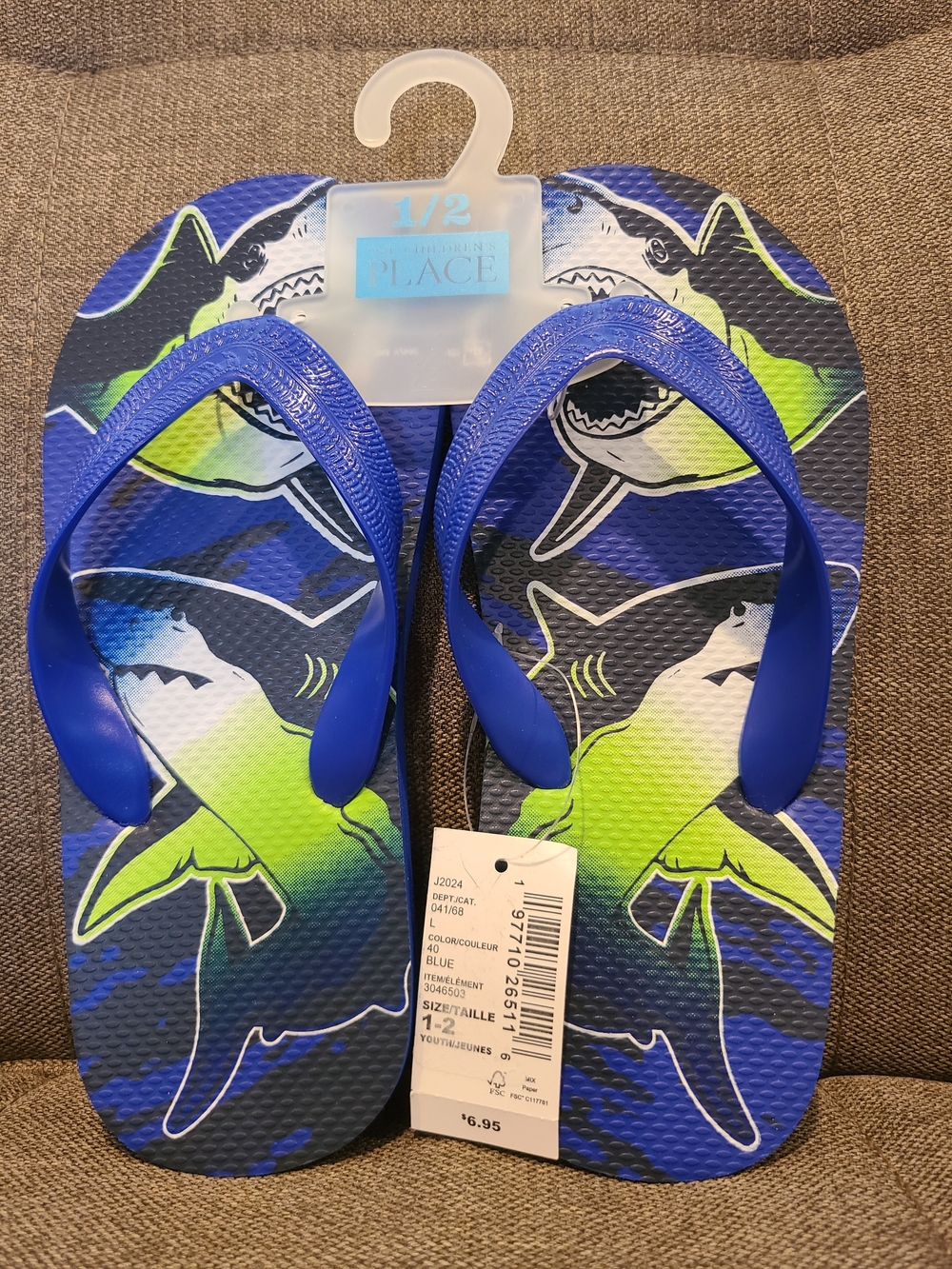 The Children's Place Youth Shark Flip Flops Size youth 1-2 - New